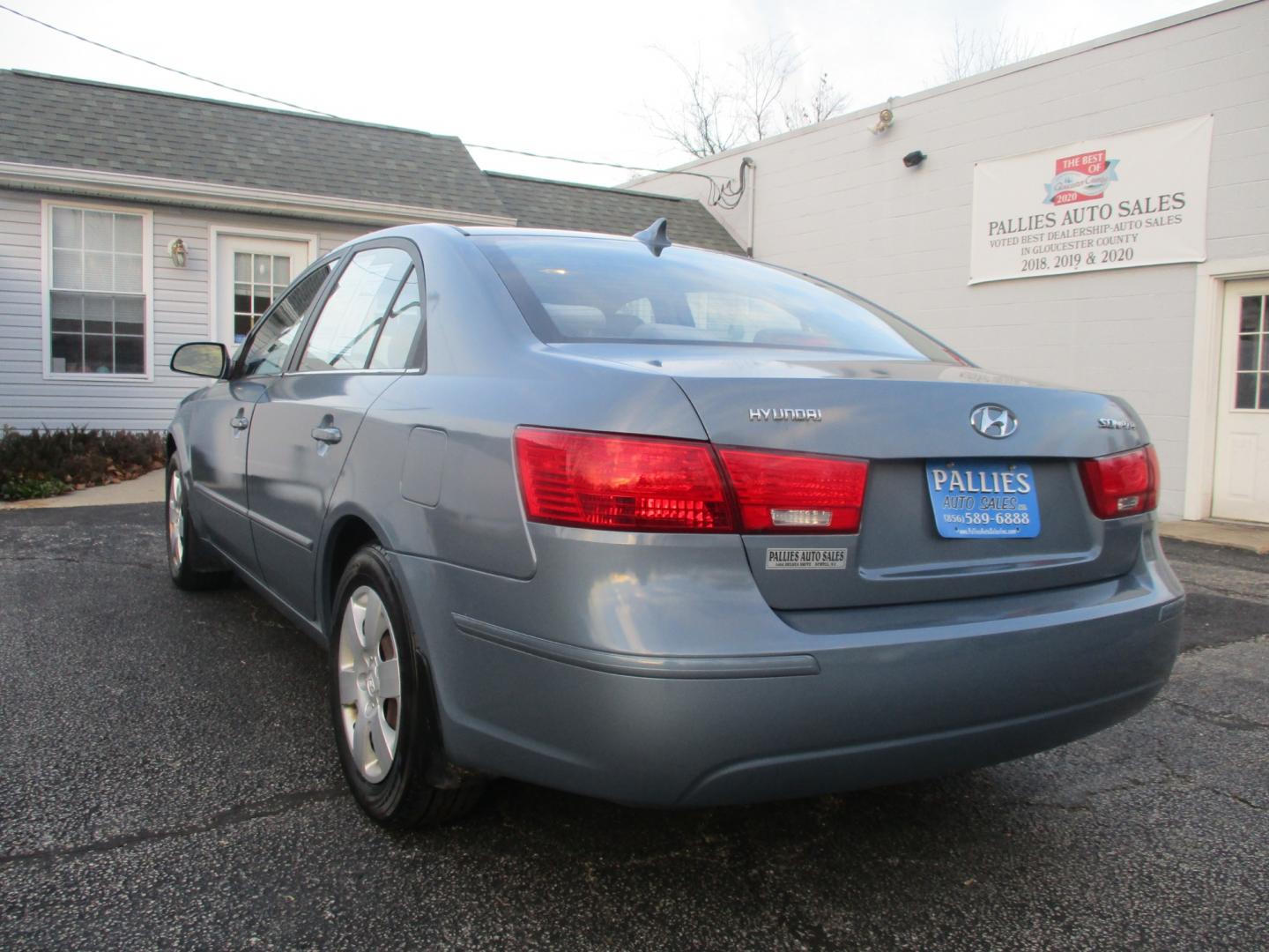 2009 Hyundai Sonata GLS (5NPET46C39H) with an 2.4L L4 DOHC 16V engine, AUTOMATIC transmission, located at 540a Delsea Drive, Sewell, NJ, 08080, (856) 589-6888, 39.752560, -75.111206 - Photo#4